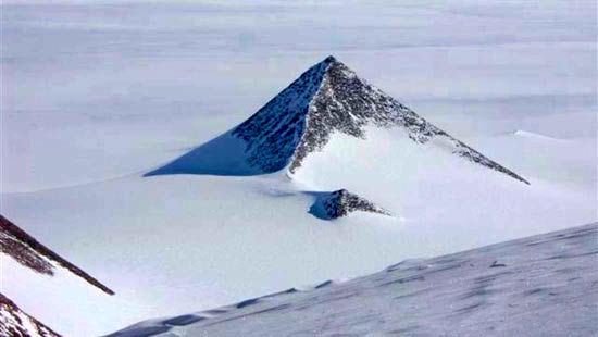 هرم رازآلود در قطب جنوب فقط یک کوه است!