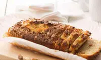 طرز تهیه مرحله به مرحله کیک آجیلی مغزدار