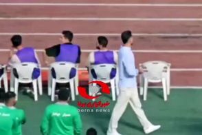 صحنه جالب در ورزشگاه؛ عکس توپ‌جمع‌کن با اوریه
