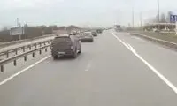 ببینید: تصادف زنجیری بر اثر یک ترمز ناگهانی