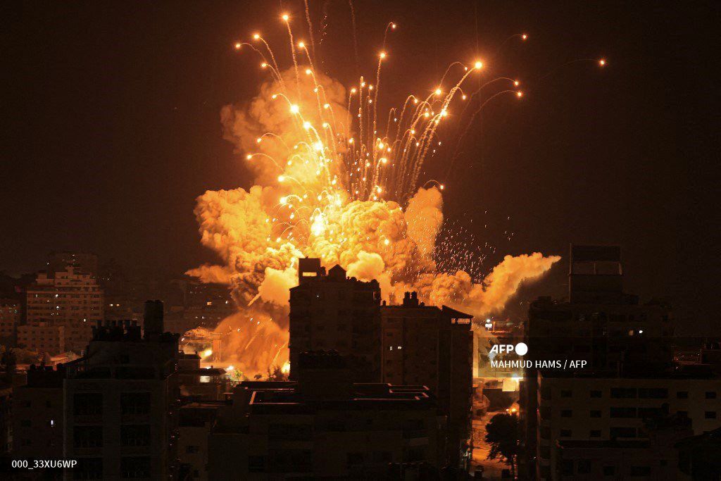 تصاویر حمله هوایی ارتش اسرائیل به غرب غزه