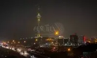 آلودگی شدید هوای تهران در نمای شب برج میلاد