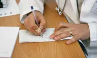 شاهکار عجیب یک پزشک با دستخطش روی نسخه
