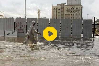 وضعیت فوق‌العاده در پی باران سیل‌آسا در مکه