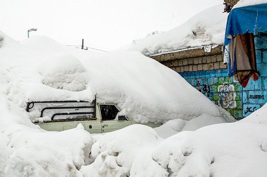 تصاویر باورنکردنی از شهری در ایران که در برف دفن شد
