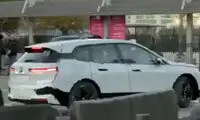 ویدئویی هیجان‌انگیز از رنگ عوض کردن خودرو BMW در خیابان
