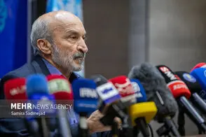 سردرِ خوابگاه‌ دانشگاه تهران با نامی غیرمنتظره سوژه شد