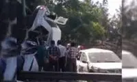 سقوط وحشتناک یک خودرو در اتوبان ذوب آهن 