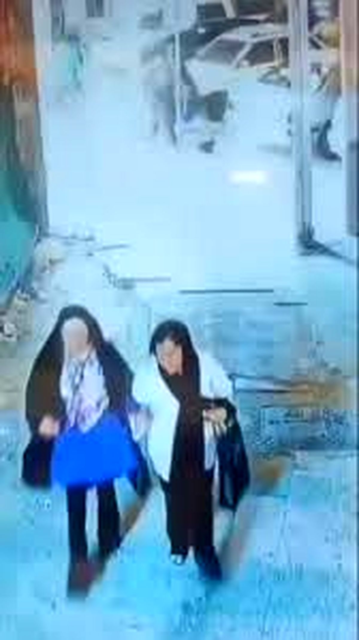 تصاویری از برخورد خشن با یک زن در خیابان‌های گچساران