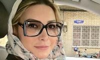 وقتی خانم بازیگر وسط خاطره‌گویی، ناخواسته ماشین لاکچری‌شو لو داد!