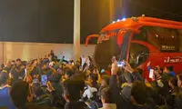  هواداران عصبانی، اتوبوس استقلال را محاصره کردند!