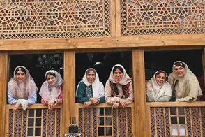 تصاویر تازه از بازیگران زن بامداد خمار در پشت صحنه
