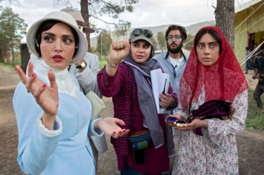 خانم بهنوش طباطبایی، ممنون! اما این اصلا کافی نبود