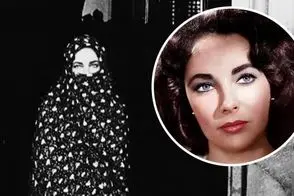 الیزابت تیلور با چادر در صحن ورودی شاهچراغ