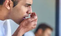 خوراکی‌هایی که باعث بوی بد دهان می‌شوند