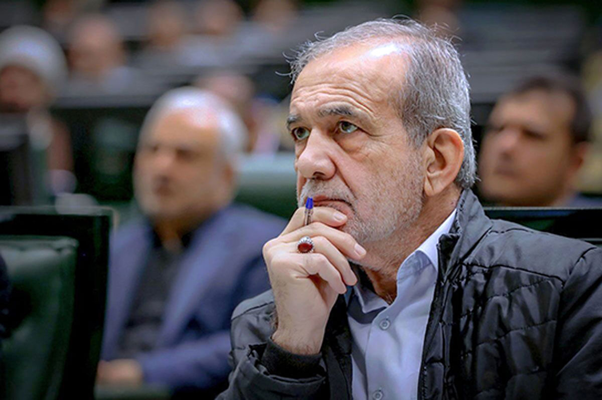 واکنش پزشکیان به یک معترض، درباره دلار 28تومانی