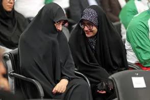 اشک‌های مجری مشهور و آرمیتا رضایی‌نژاد در تلویزیون