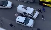 لحظه درگیری جنجالی رانندگان با یکدیگر وسط ترافیک!