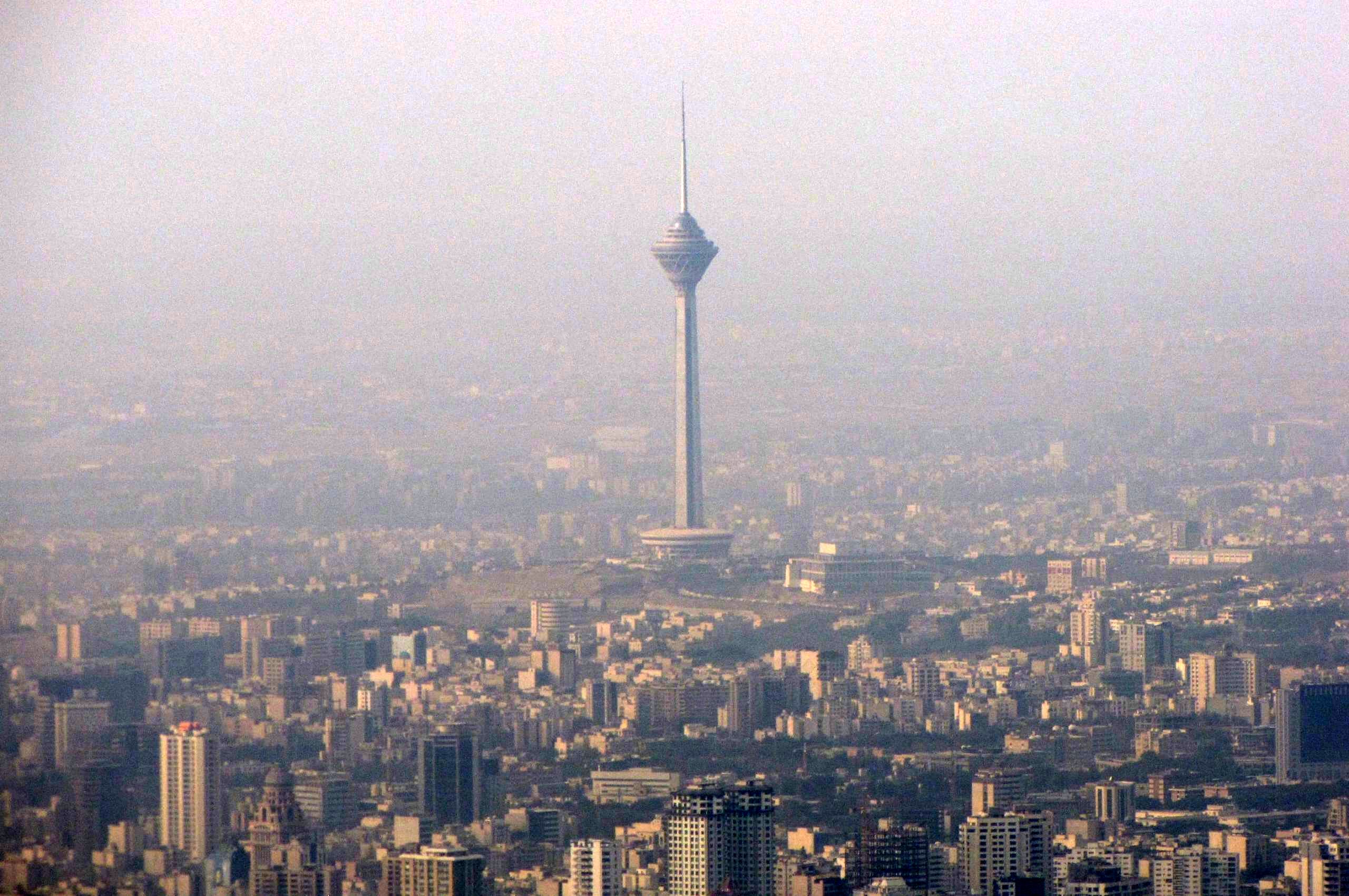 آلودگی عجیب در تهران، حتی در ششم فروردین