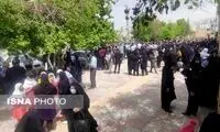 تجمع تعدادی از معلمان در یاسوج