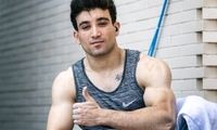 بدن‌نمایی و فیگور قهرمان سنگنوردی ایران