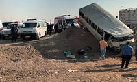 سقوط مینی‌بوس دانش‌آموزان به داخل پل