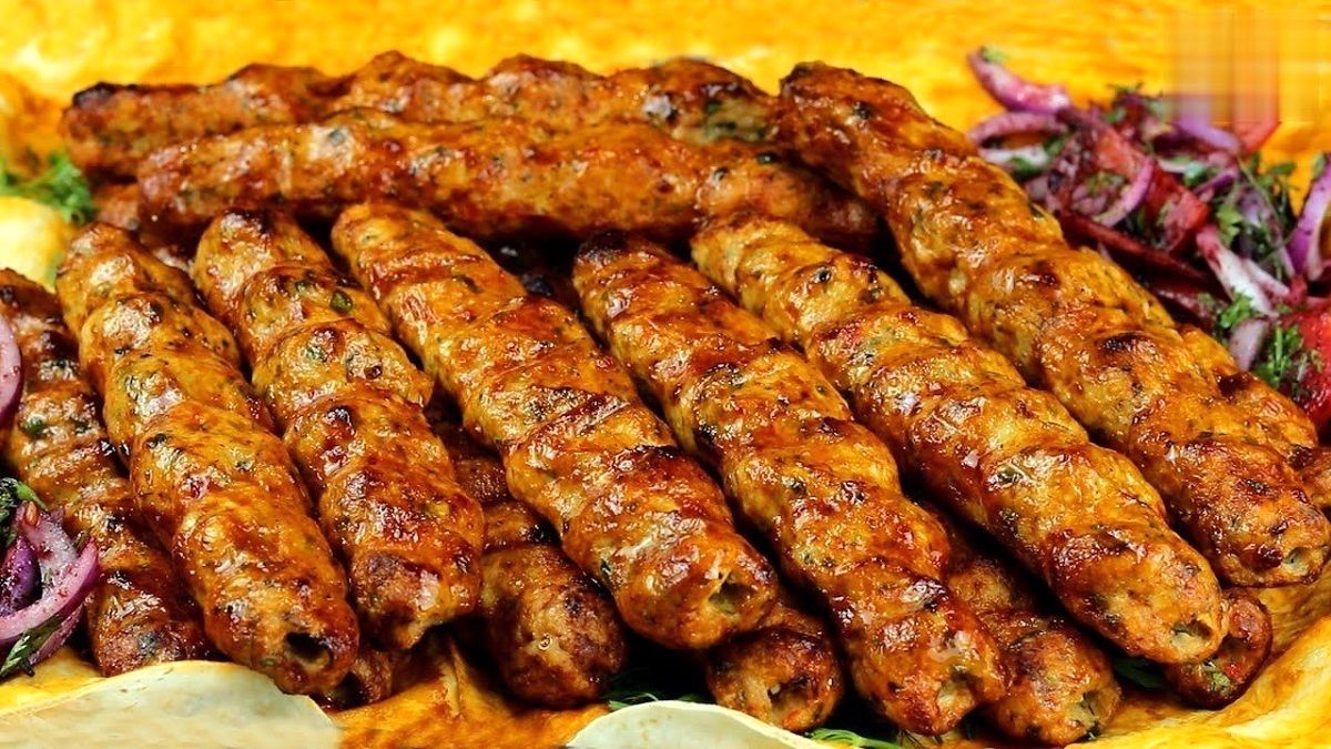 طرز تهیه کباب کوبیده مرغ خوشمزه به سبک عربی 