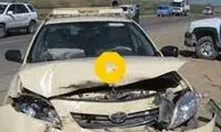 نجات معجزه‌آسای راننده پیش از سقوط ماشینش