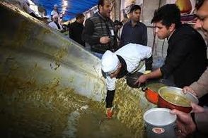 پخش آش نذری برای بارش باران در تهران