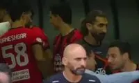 تصاویری غافلگیرکننده از بازیکنان تراکتور و پرسپولیس در تونل ورزشگاه!
