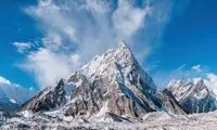 لحظه نجات جان یک دوچرخه‌سوار توسط خانم کوهنورد