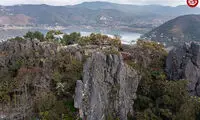 معماری استثنایی یک خانۀ صخره‌ای که برندۀ جایزه بین‌المللی معماری شد 