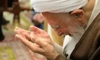 این مرجع تقلید، نماز بر پیکر رهبر شهید را اقامه می‌کند