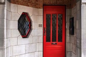 معماری درهای بلژیک توجه گردشگران را جلب می‌کند