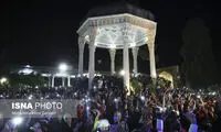 شیشه‌های محافظ آرامگاه حافظ، شکسته شد