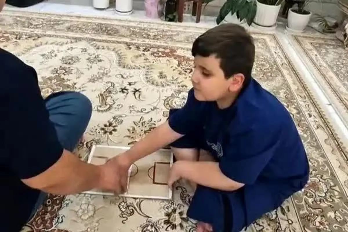 شادی قشنگ پسر نابینای ایرانی پس از گل شجاع
