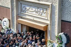 این خانم یک‌تنه رکورد سلفی در مراسم عبدی را شکست