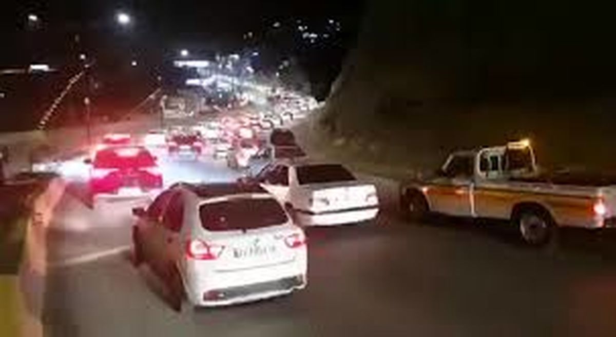   تصویری از ترافیک سنگین و شبانه جاده هراز 