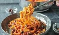 طرز تهیه ماکارونی با بادمجان؛ یک طعم متفاوت و شگفت‌انگیز