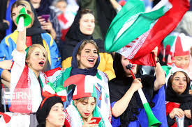 تعداد زنان حاضر در ورزشگاه آزادی سوژه رسانه‌ها شد