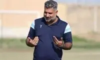 سرمربی نفت در پشت بام رویت شد!