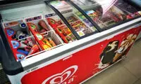 نوشته تلخ روی یخچال این بستنی‌فروشی وایرال شد