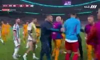 دعوا و کتک‌کاری شدید بازیکنان هلند و آرژانتین