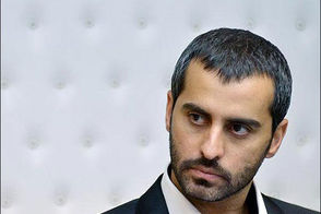 سلفی متفاوت علیرام نورایی در طبیعت