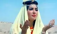 «آفرین عبیسی» ۶۴ ساله کنار نسرین مقانلو در سال ۹۴