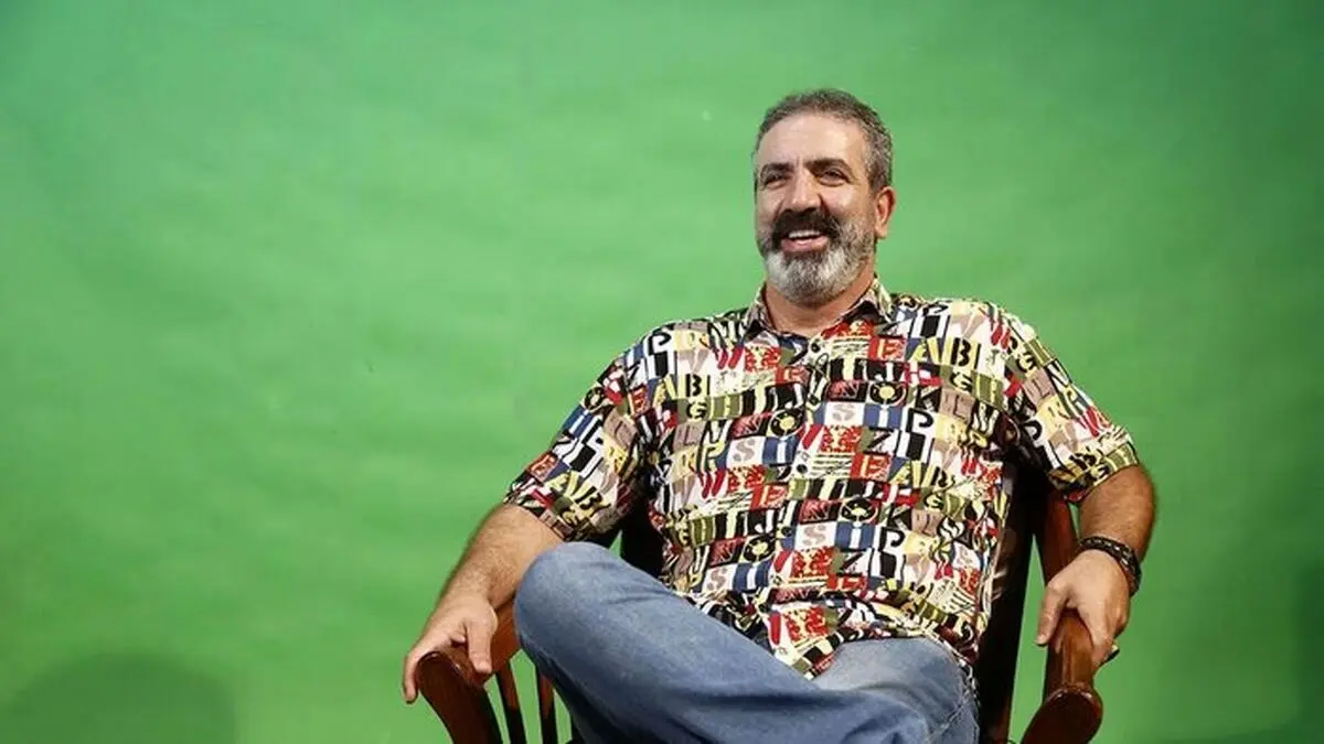 رهبری‌فرد در تجمعات شبانه: ایران فقط یک عمو دارد
