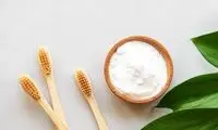 آیا مسواک زدن با جوش شیرین بی‌خطر است؟