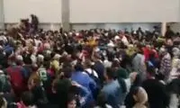 ازدحام عجیب مردم براى ورود به ترکیه از مرز رازی