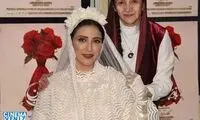 تعریف و تمجید گلاب آدینه از بامعرفتیِ مونا فرجاد