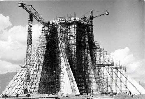 حقایقی درباره‌ی ساخت برج آزادی